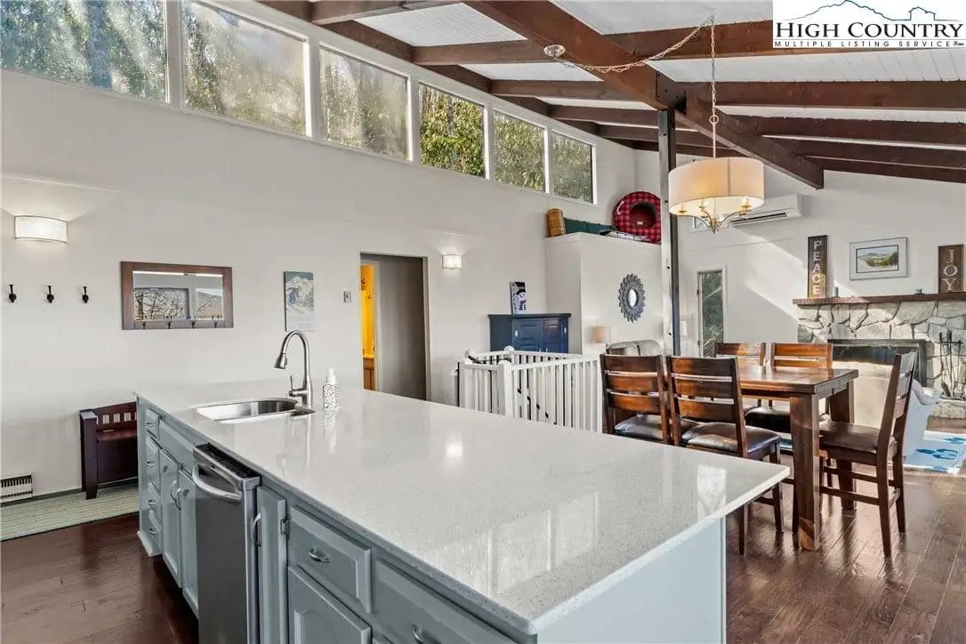 Bruce Hill Realty One Group (38)